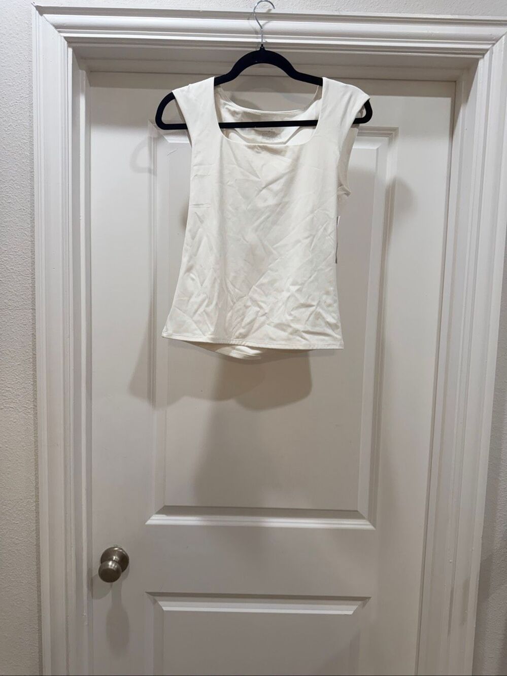 WHBM Ecru White Scoop Neck Tank Top Size S New Sleeveless Summer Minimalist